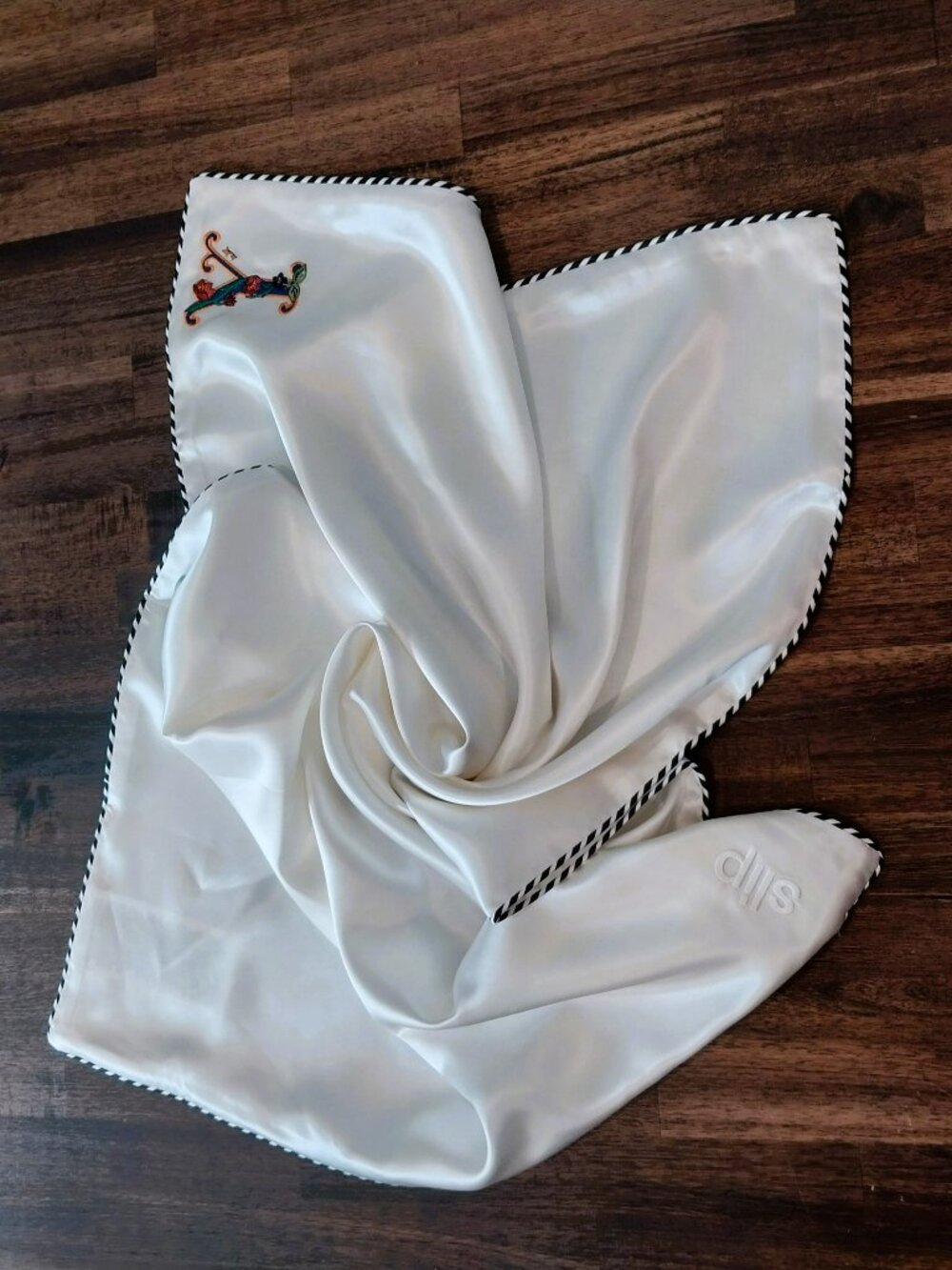 Slip 100% Silk Queen Pillowcase 20" x 29.5" Off White Ivory Pipping "Y" Monogram